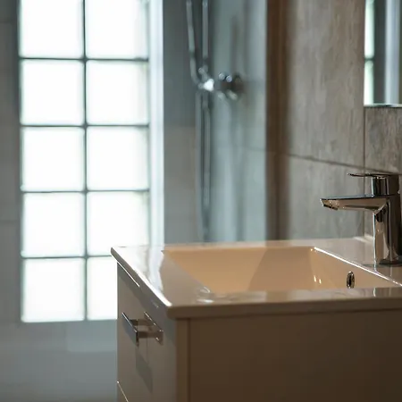 아파트 Fma & Bike